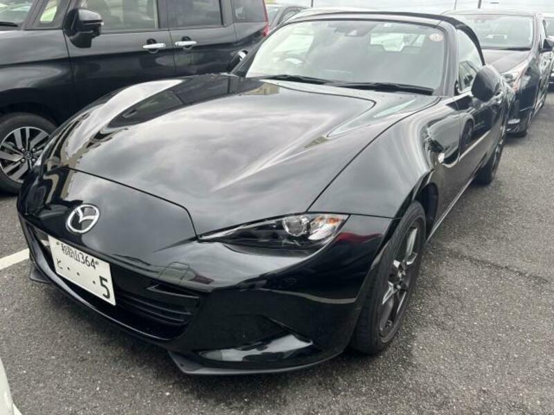 ROADSTER-0