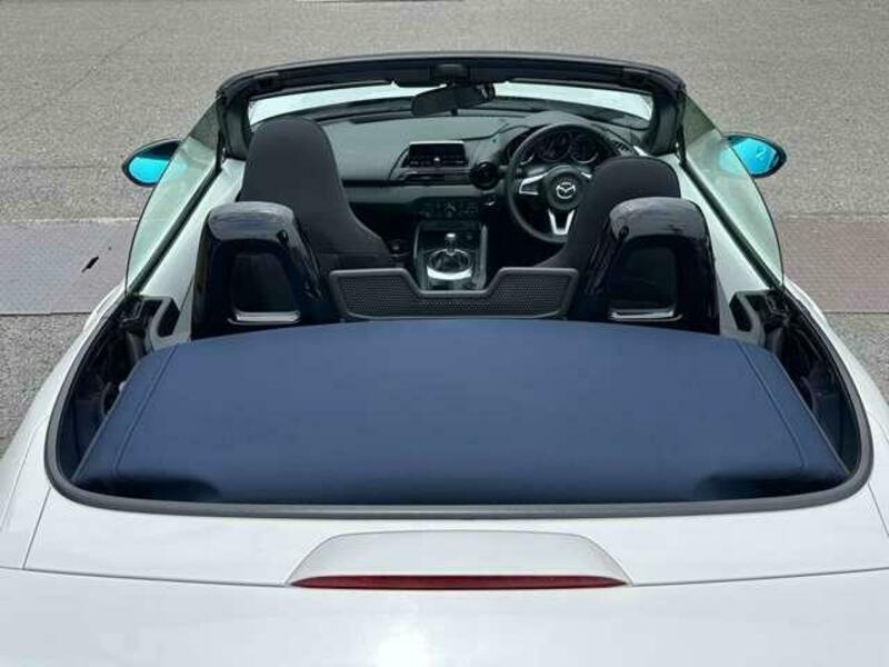 ROADSTER