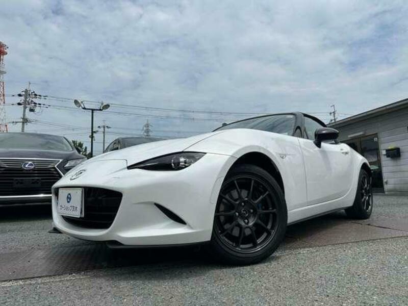 ROADSTER-0