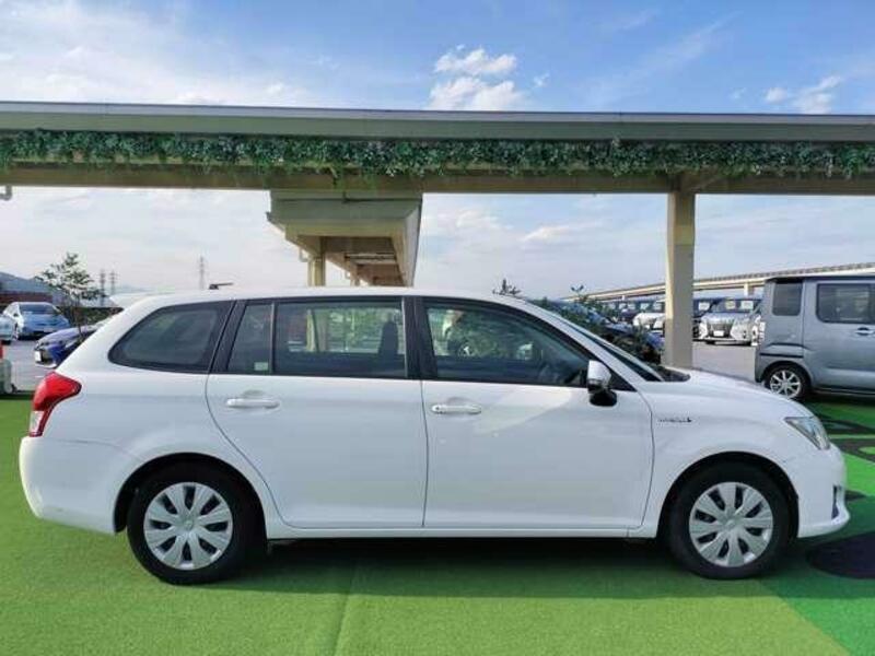 COROLLA FIELDER