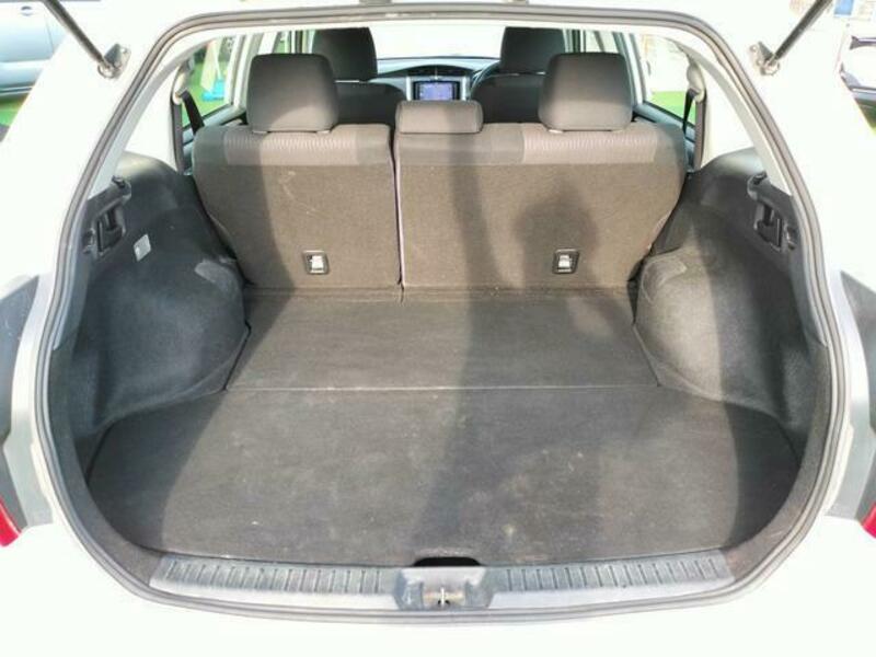 COROLLA FIELDER