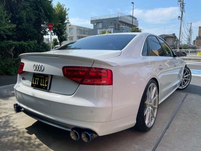 S8