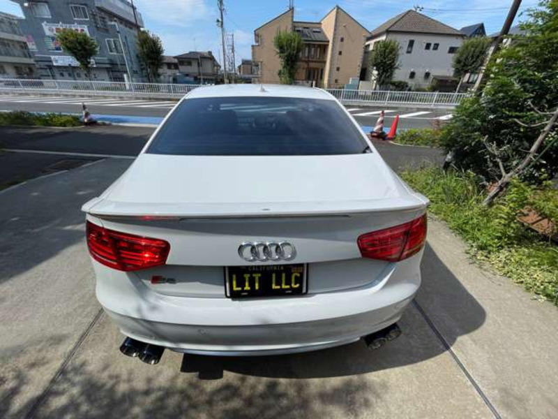 S8