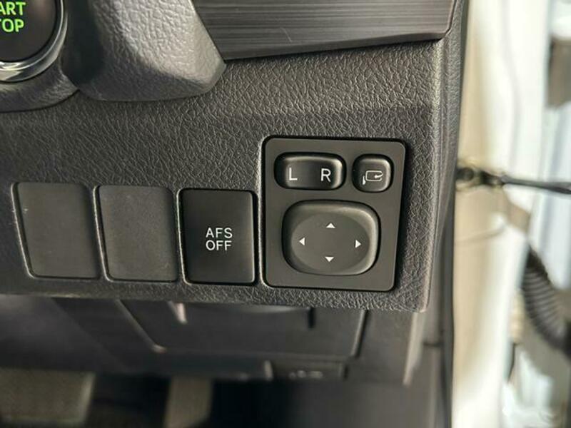 AURIS