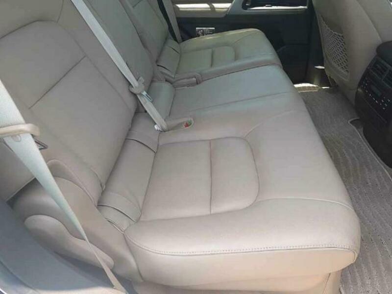 LAND CRUISER