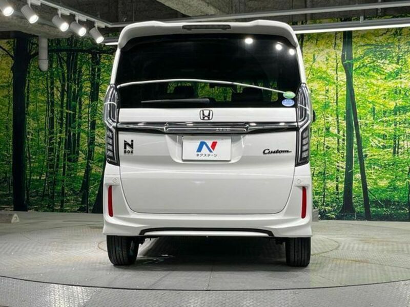 N BOX CUSTOM
