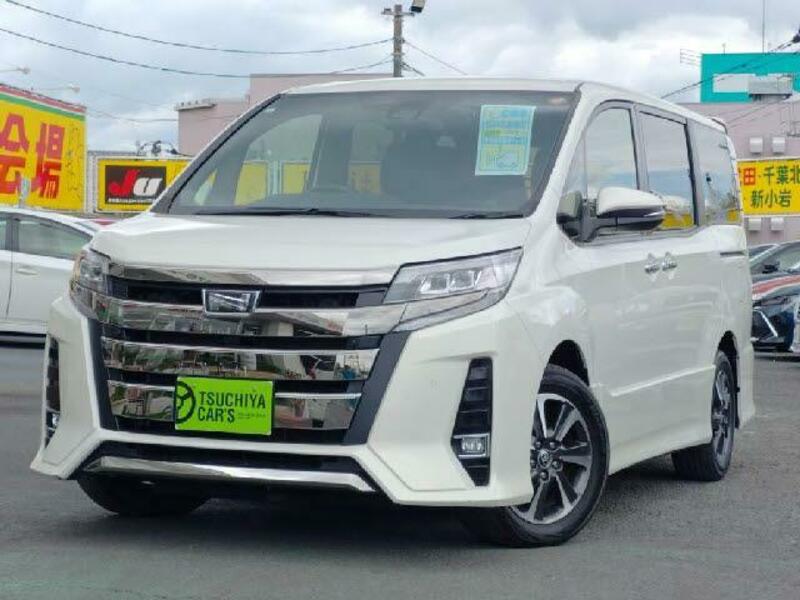 TOYOTA NOAH