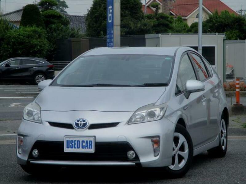 TOYOTA PRIUS