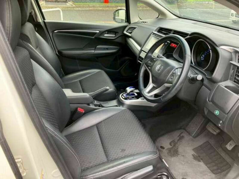 FIT HYBRID