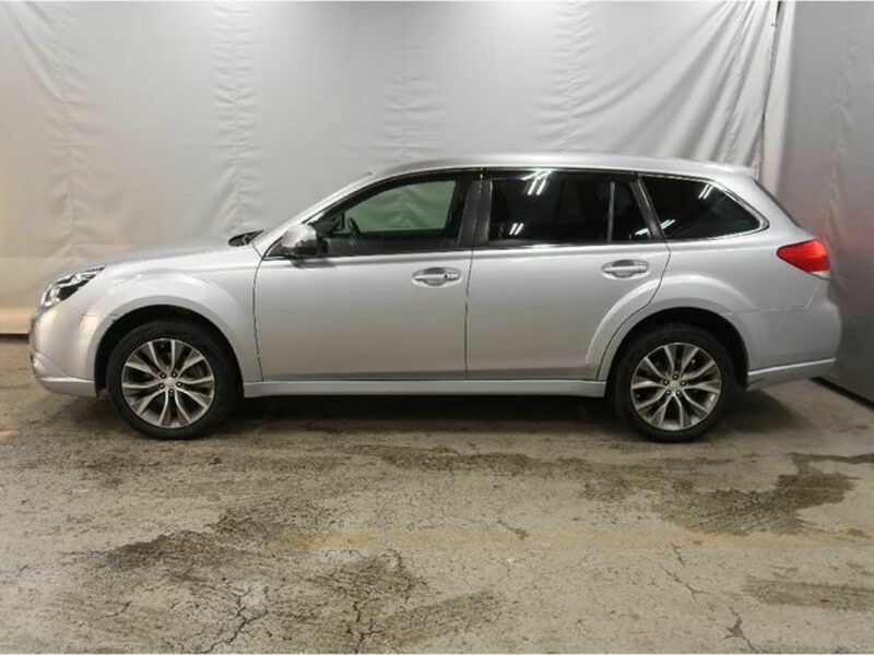 LEGACY OUTBACK