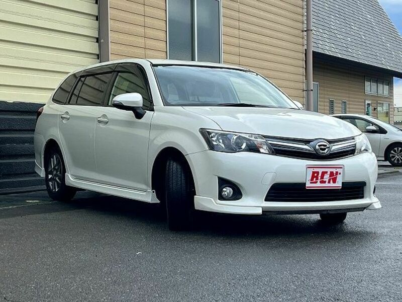 COROLLA FIELDER