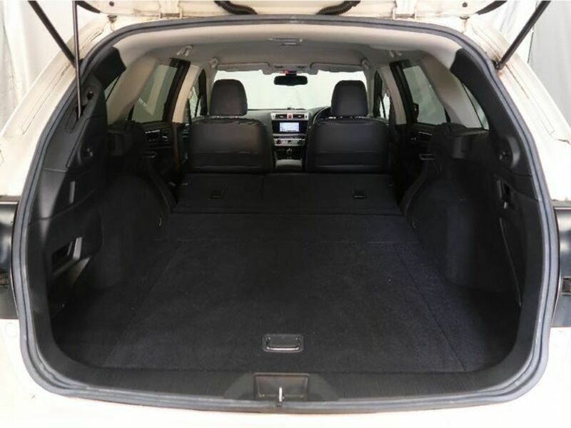 LEGACY OUTBACK