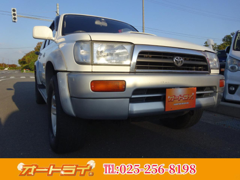 TOYOTA　HILUX SURF