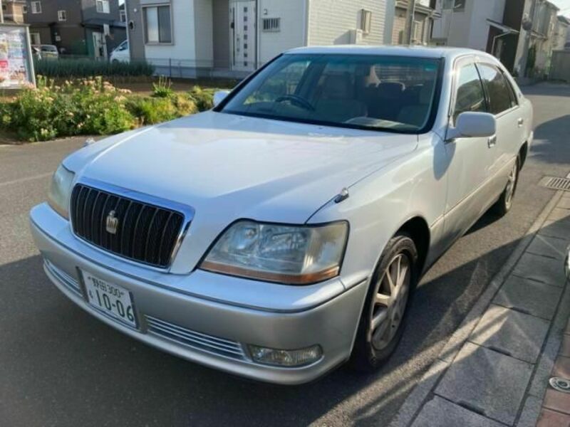 TOYOTA CROWN MAJESTA
