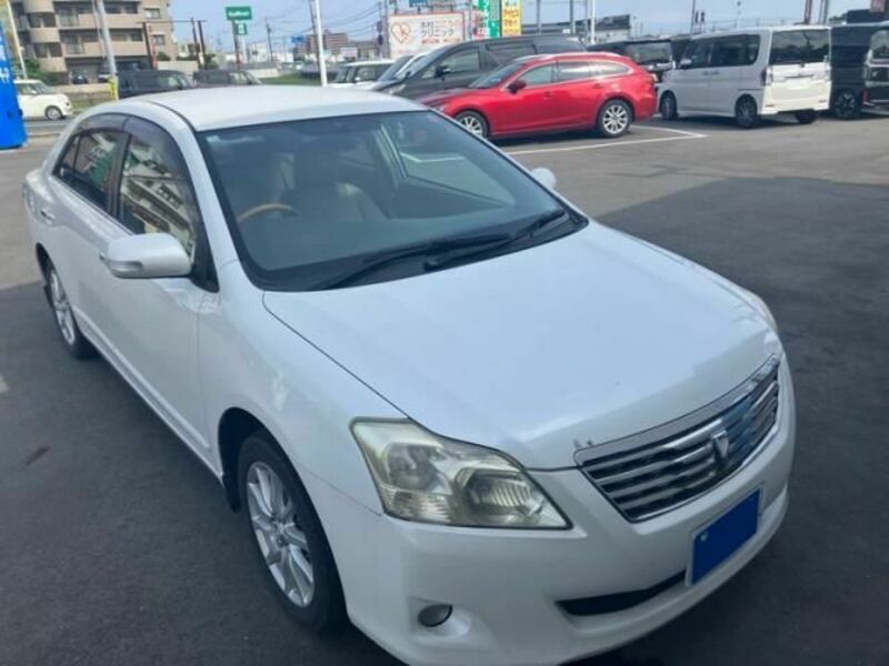 TOYOTA PREMIO