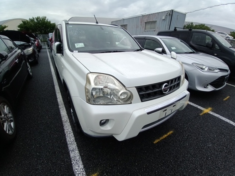 X-TRAIL