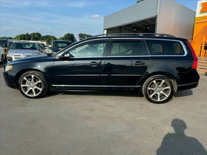V70