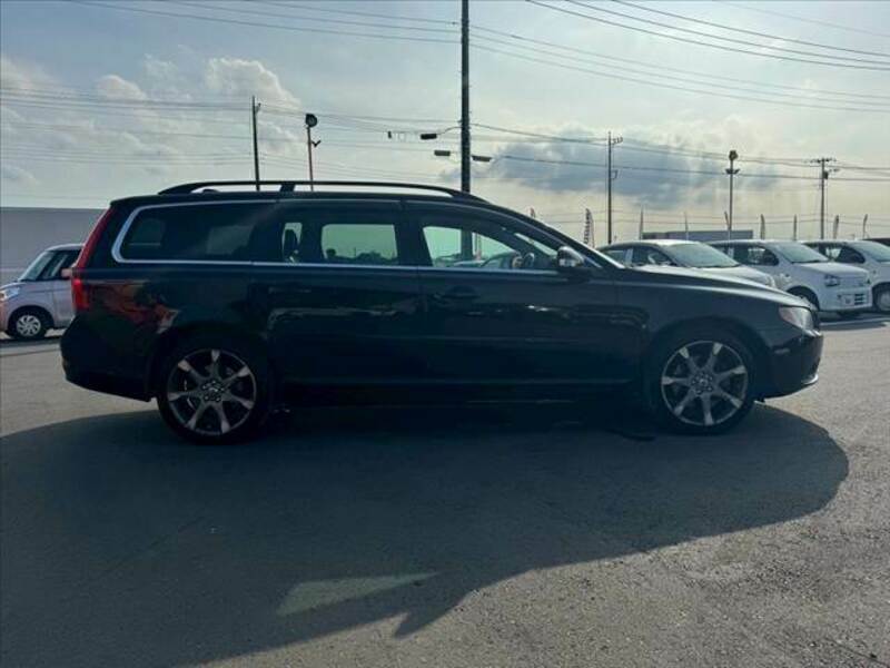 V70