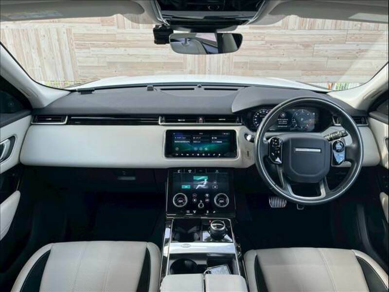 RANGE ROVER VELAR