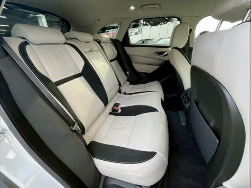 RANGE ROVER VELAR