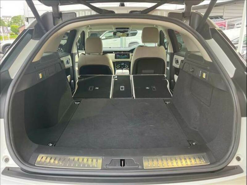 RANGE ROVER VELAR