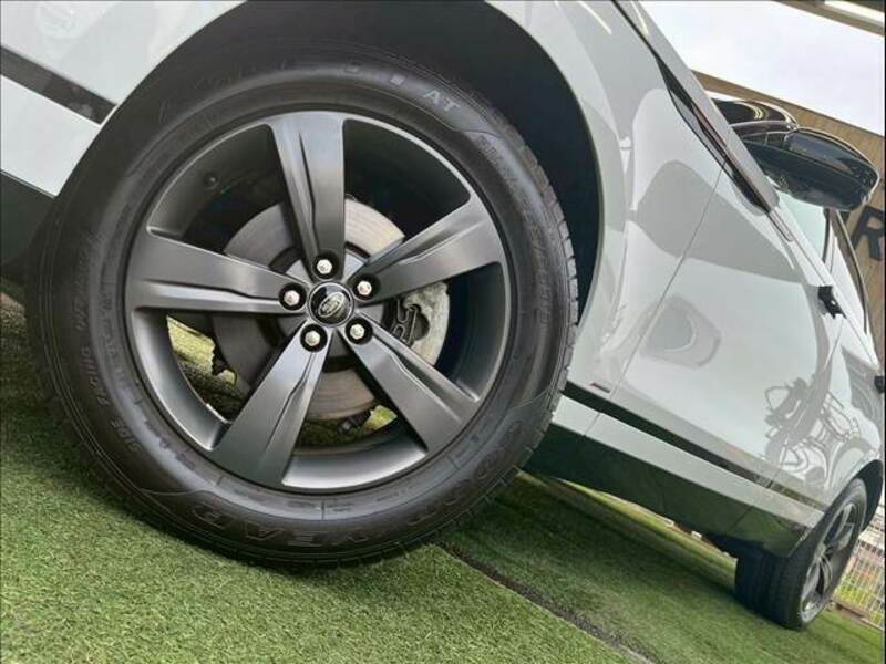 RANGE ROVER VELAR