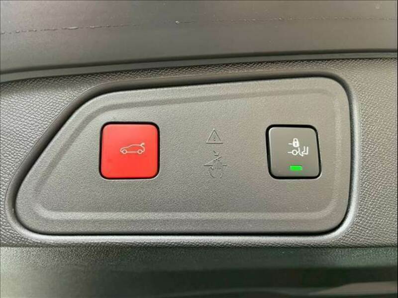 3008