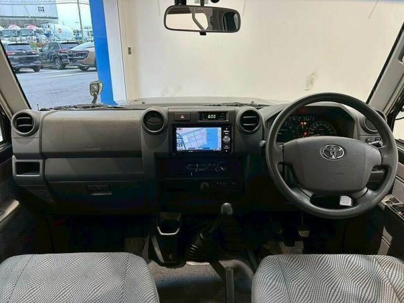 LAND CRUISER