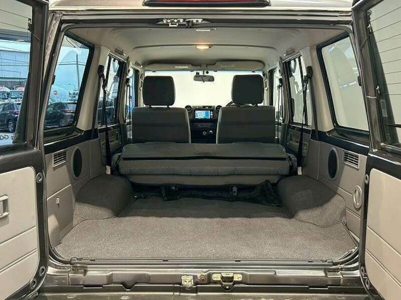 LAND CRUISER