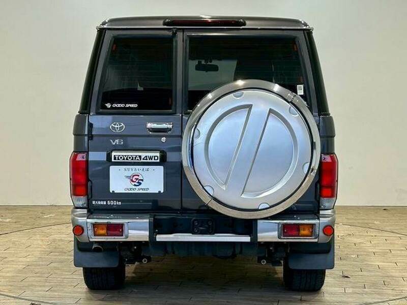 LAND CRUISER