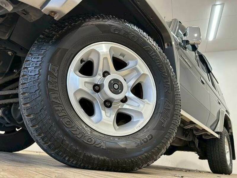 LAND CRUISER