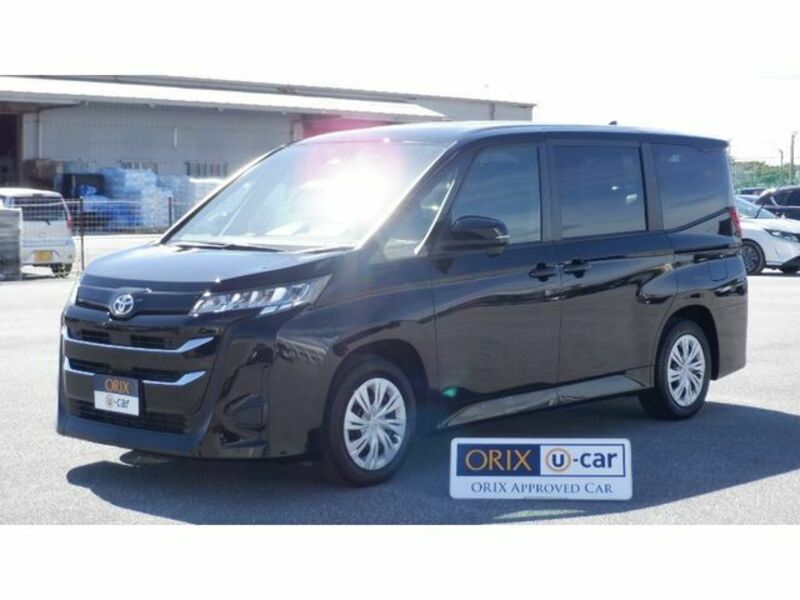 TOYOTA NOAH