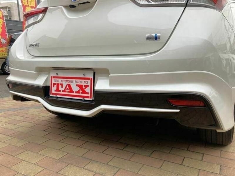 AURIS HYBRID