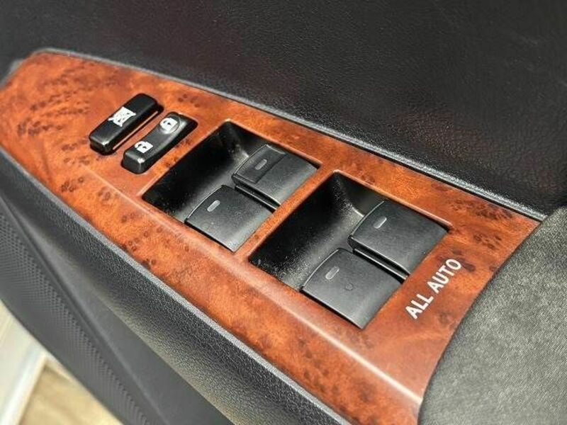 COROLLA AXIO