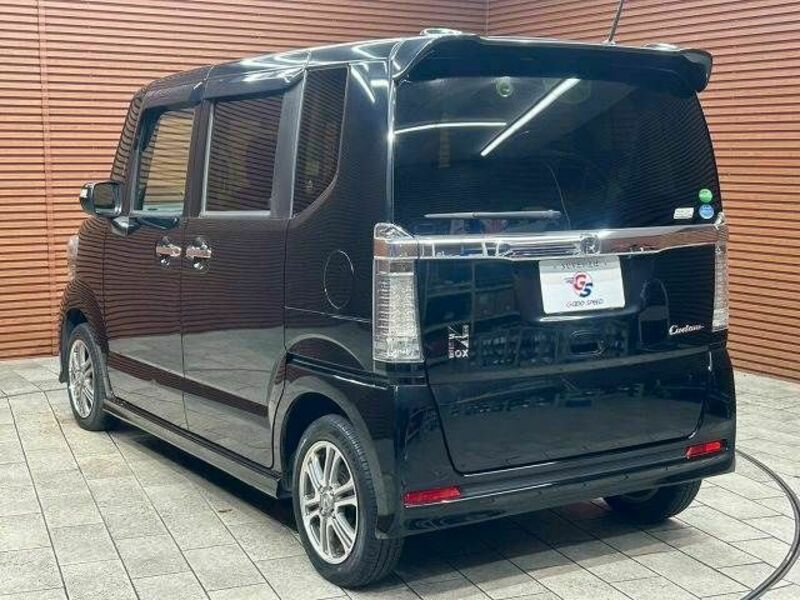 N BOX CUSTOM