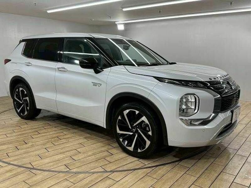OUTLANDER PHEV