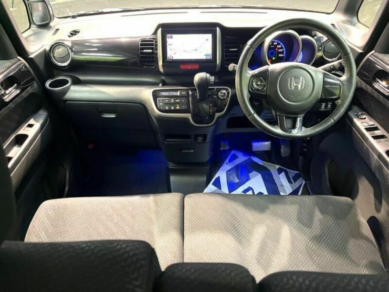 N BOX CUSTOM