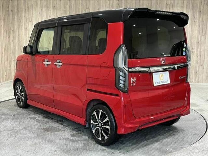 N BOX CUSTOM
