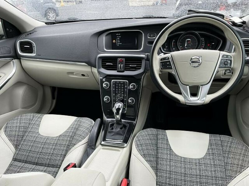 V40