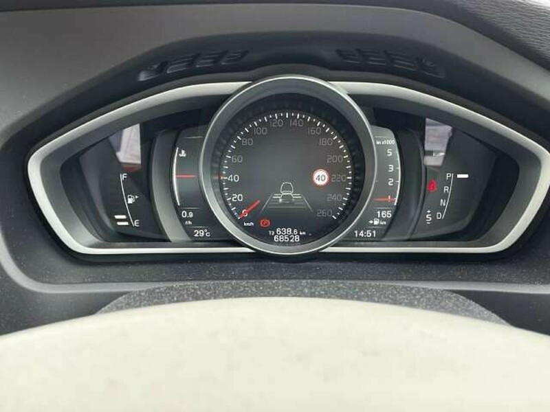 V40