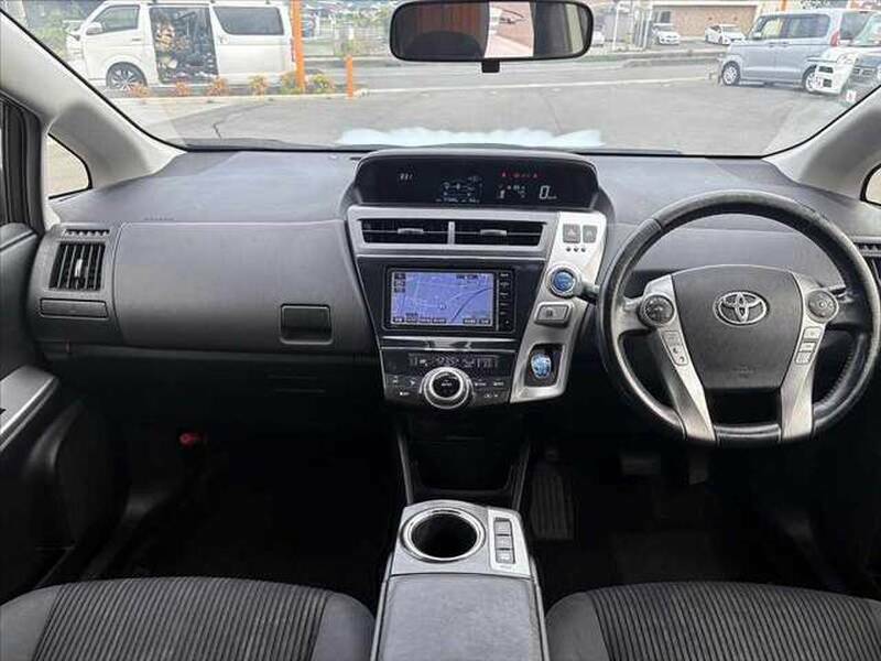 PRIUS ALPHA