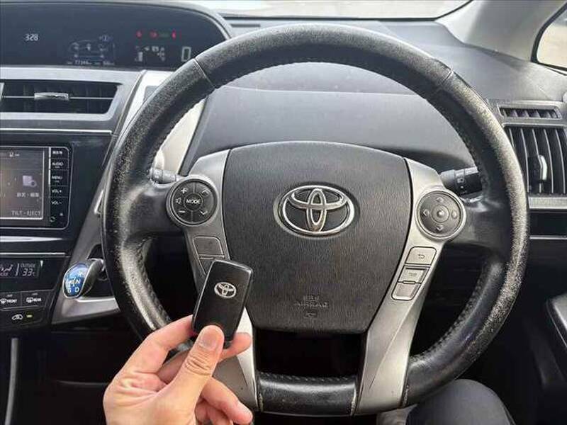 PRIUS ALPHA