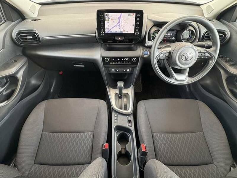 YARIS CROSS