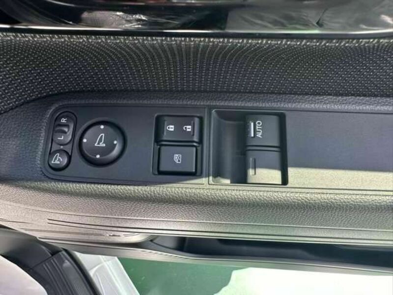N-VAN