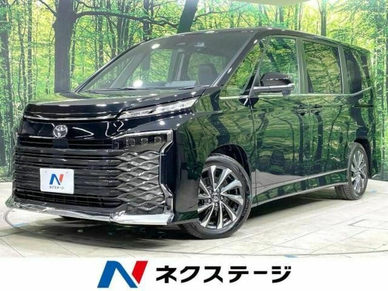 TOYOTA VOXY
