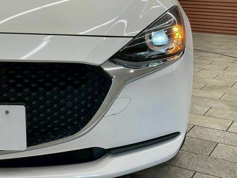MAZDA2