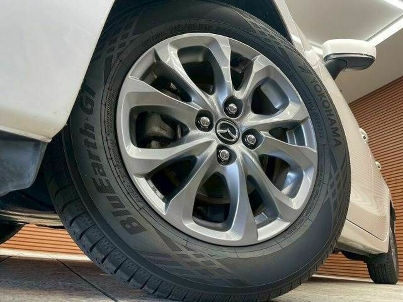 MAZDA2