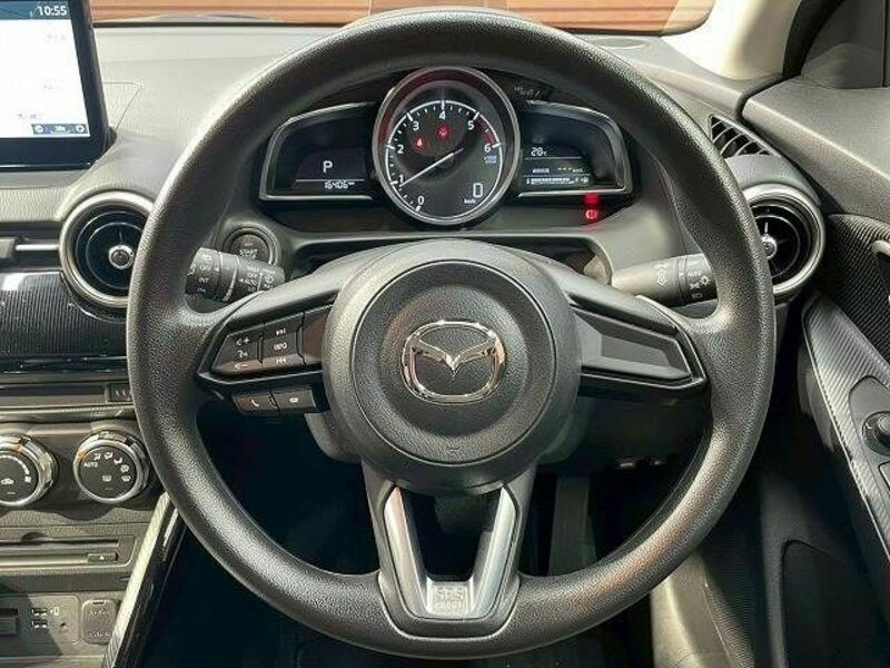 MAZDA2