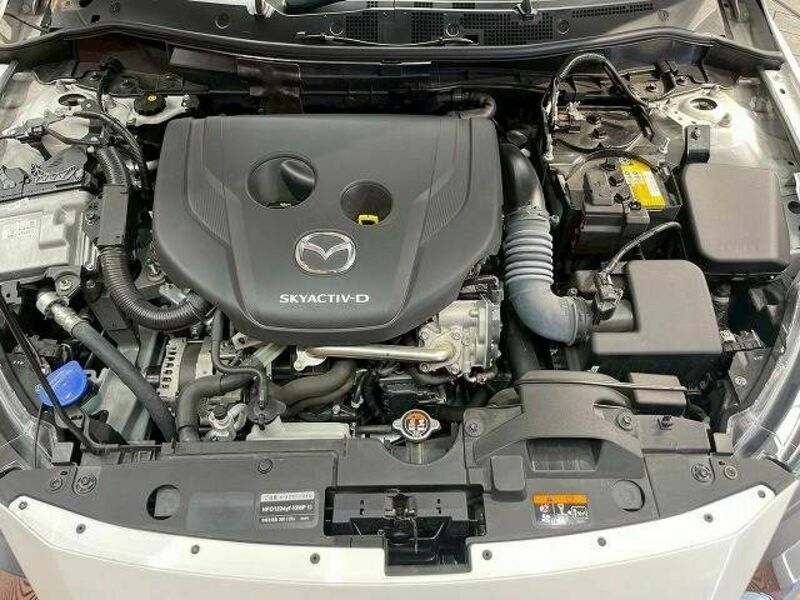 MAZDA2