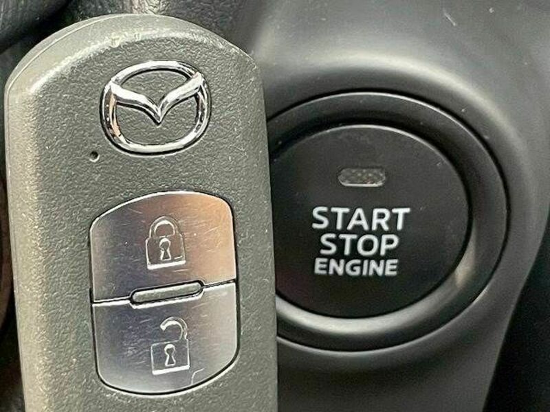 MAZDA2